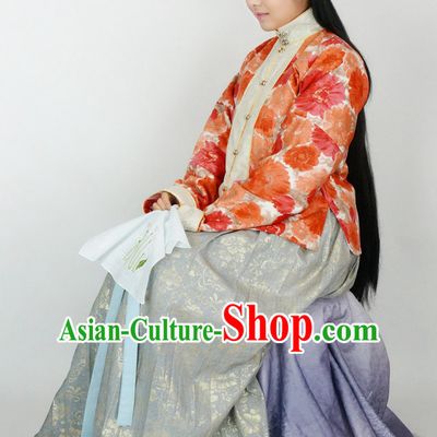 Ancient Chinese Ming Dynasty Beauty Hanfu Costumes and Hair Jewelry Complete Set for Women