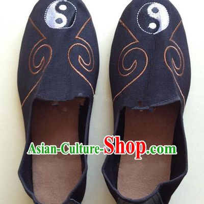 Traditional Chinese Wudang Taoist Supplies Shoes Tai Chi Yin Yang Shoes Martial Arts Fabric Shoes for Men