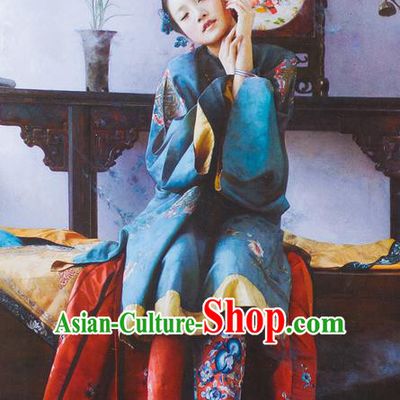Traditional Classic Women Clothing, Traditional Classic Chinese Qing Dynasty Embroidered Cheongsam Republic of China Qipao