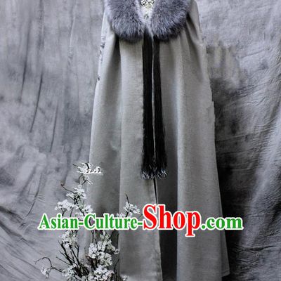 Chinese Ancient Cosplay Costumes Cloak, Chinese Traditional Embroidered Royal Prince Fur Collar Cloak, Ancient Chinese Cosplay Swordsman Knight Grey Cloak for Men