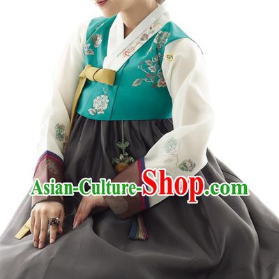 Traditional Korean Costumes Palace Lady Formal Attire Ceremonial Green Blouse and Black Dress, Asian Korea Hanbok Bride Embroidered Clothing for Women
