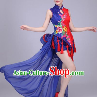 Traditional Chinese Yangge Dance Embroidered Peony Costume, Folk Fan Dance Tassel Uniform Classical Drum Dance Blue Clothing for Women