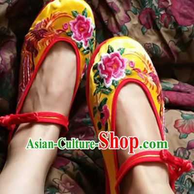 Asian Chinese Shoes Wedding Shoes Yellow Satin Shoes, Traditional China Opera Shoes Hanfu Shoes Embroidered Phoenix Peony Shoes