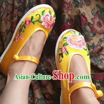 Asian Chinese National Wedding Yellow Melaleuca Embroidered Shoes, Traditional China Handmade Shoes Hanfu Embroidery Peony Shoes for Women