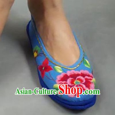 Traditional Chinese National Blue Wedding Shoes Embroidered Shoes, China Handmade Shoes Hanfu Embroidery Peony Shoes for Women