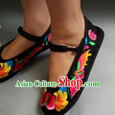 Traditional Chinese National Black Cloth Shoes Embroidered Shoes, China Handmade Shoes Hanfu Embroidery Flower Shoes for Women