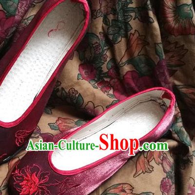 Traditional Chinese National Embroidered Shoes Handmade Red Satin Shoes, China Hanfu Embroidery Flowers Wedding Shoes for Women