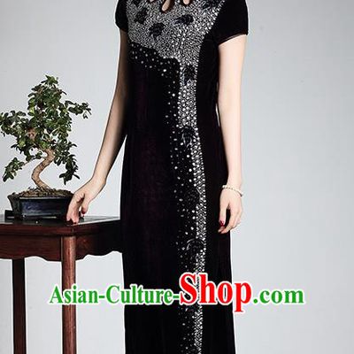 Traditional Chinese National Costume Plated Buttons Qipao, China Tang Suit Embroidered Chirpaur Top Grade Purple Velvet Cheongsam for Women