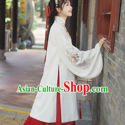 Asian China Ming Dynasty Princess Embroidered White Long Robe, Traditional Ancient Chinese Palace Lady Elegant Hanfu Clothing for Women