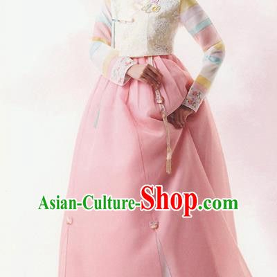 Traditional Korean Costumes Bride Formal Attire Ceremonial Beige Blouse and Full Dress, Korea Hanbok Court Embroidered Clothing for Women