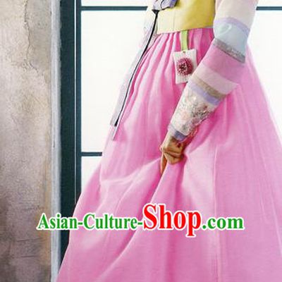 Traditional Korean Costumes Bride Formal Attire Ceremonial Yellow Blouse and Pink Dress, Korea Hanbok Court Embroidered Clothing for Women