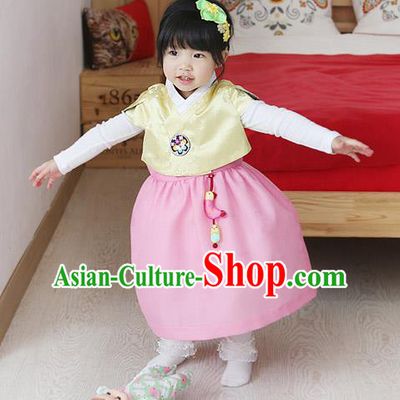 Traditional Korean National Handmade Formal Occasions Girls Embroidery Hanbok Costume Yellow Blouse and Pink Dress Complete Set for Kids