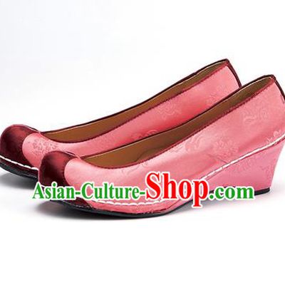 Traditional Korean National Wedding Embroidered Shoes, Asian Korean Hanbok Bride Embroidery Pink Satin Shoes for Women