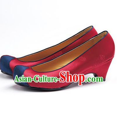 Traditional Korean National Wedding Wine Red Embroidered Shoes, Asian Korean Hanbok Bride Embroidery Satin High-heeled Shoes for Women