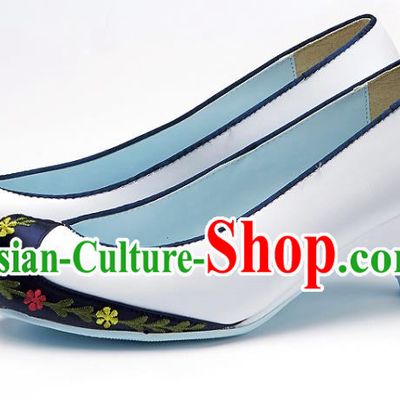 Traditional Korean National Wedding Blue Head Embroidered Shoes, Asian Korean Hanbok Bride Embroidery Satin High-heeled Shoes for Women