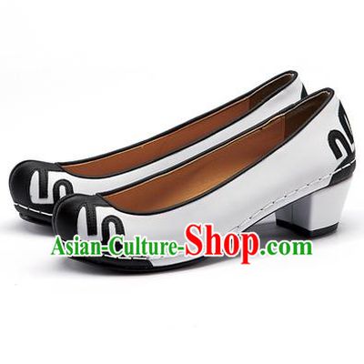 Traditional Korean National Wedding Shoes Embroidered Shoes, Asian Korean Hanbok Embroidery White Court Shoes for Women