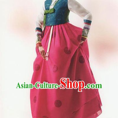 Korean National Handmade Formal Occasions Wedding Bride Clothing Hanbok Costume Embroidered Green Blouse and Rosy Dress for Women