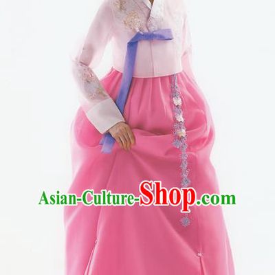 Korean National Handmade Formal Occasions Wedding Bride Clothing Embroidered Pink Blouse and Dress Palace Hanbok Costume for Women