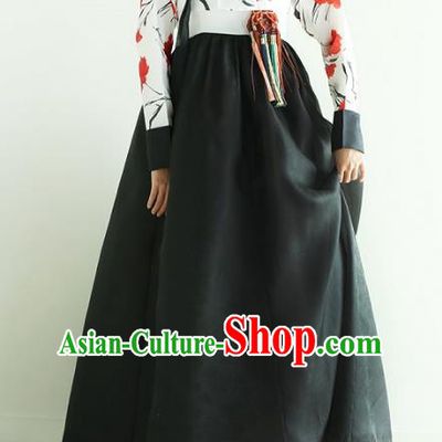 Asian Korean National Handmade Wedding Clothing Palace Bride Hanbok Costume Embroidered White Blouse and Black Dress for Women