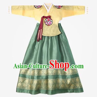 Asian Korean National Handmade Wedding Clothing Palace Bride Hanbok Costume Embroidered Yellow Blouse and Green Dress for Women