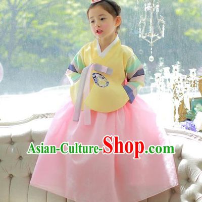 Traditional Korean National Handmade Formal Occasions Girls Palace Hanbok Costume Embroidered Yellow Blouse and Pink Dress for Kids