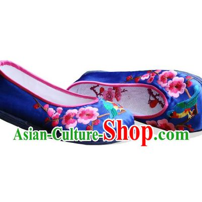 Asian Chinese Traditional Shoes Bride Blue Embroidered Shoes, China Peking Opera Handmade Embroidery Wintersweet Shoe Hanfu Princess Shoes for Women