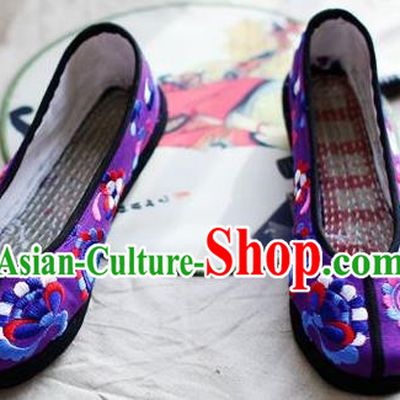 Asian Chinese Traditional Shoes Bride Xiuhe Suit Purple Embroidered Shoes, China Peking Opera Handmade Embroidery Shoe Hanfu Princess Shoes for Women