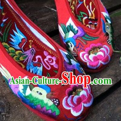 Asian Chinese Traditional Shoes Wedding Bride Red Embroidered Shoes, China Peking Opera Handmade Embroidery Flowers Hanfu Shoes for Women