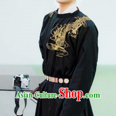 Asian China Tang Dynasty Swordsman Costume Black Robe, Traditional Ancient Chinese Imperial Bodyguard Embroidered Clothing for Men