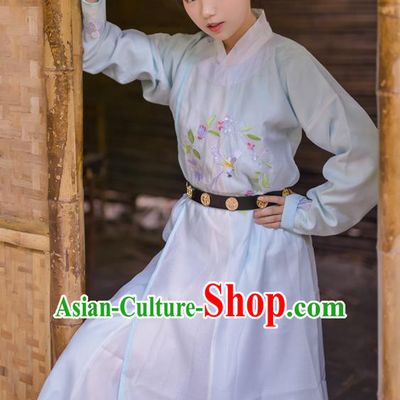 Asian China Tang Dynasty Kawaler Costume Blue Robe, Traditional Ancient Chinese Swordsman Hanfu Embroidered Clothing for Women