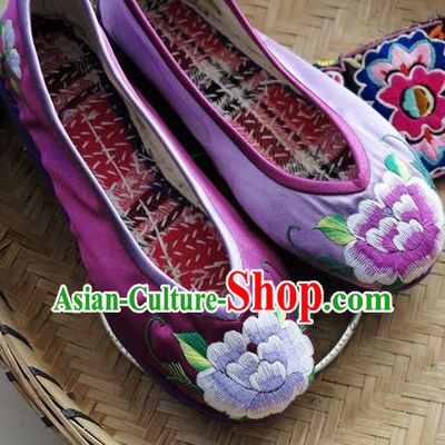 Traditional Chinese Ancient Princess Shoes Purple Cloth Embroidered Shoes, China Handmade Embroidery Peony Hanfu Shoes for Women