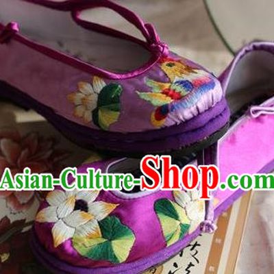 Traditional Chinese Ancient Princess Shoes Purple Cloth Embroidered Shoes, China Handmade Embroidery Lotus Hanfu Shoes for Women