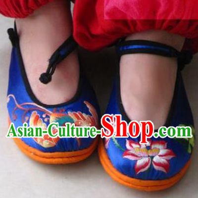 Traditional Chinese Ancient Princess Shoes Blue Cloth Embroidered Shoes, China Handmade Embroidery Lotus Hanfu Shoes for Women