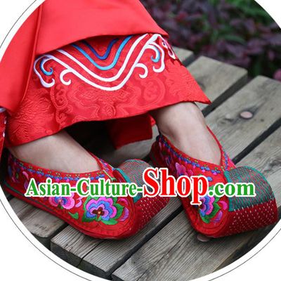 Traditional Chinese Ancient Princess Wedding Red Cloth Shoes Embroidered Shoes, China Handmade Embroidery Hanfu Shoes for Women