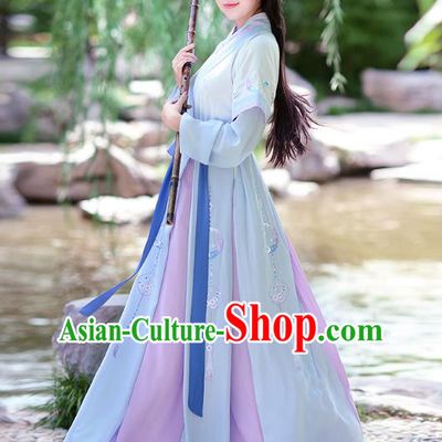 Traditional Chinese Tang Dynasty Swordswoman Princess Hanfu Embroidered Costume for Women