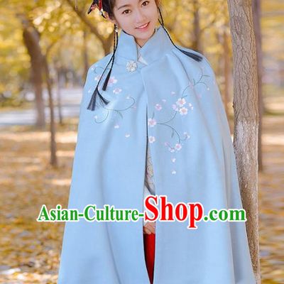Traditional Chinese Ming Dynasty Young Lady Hanfu Costume Embroidered Blue Short Cloak for Women