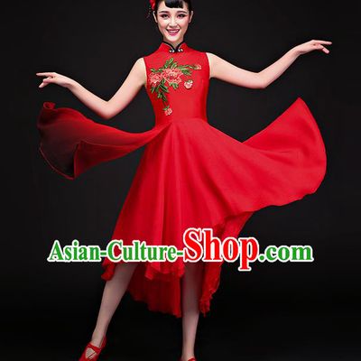 Traditional Chinese Classical Fan Dance Embroidered Red Cheongsam Dress, China Yangko Folk Dance Clothing for Women