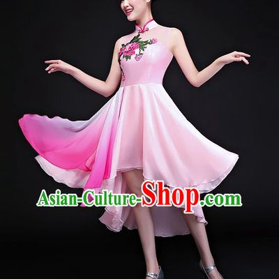 Traditional Chinese Classical Fan Dance Embroidered Pink Cheongsam Dress, China Yangko Folk Dance Clothing for Women