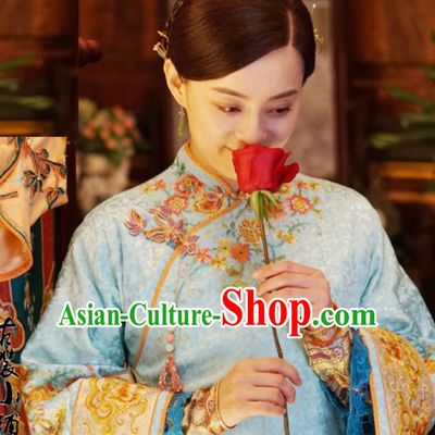Chinese Minguo Time Rich Lady Embroidered Garment Clothing