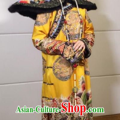 Qing Dynasty Empress Embroidered Phoenix Attire Clothing