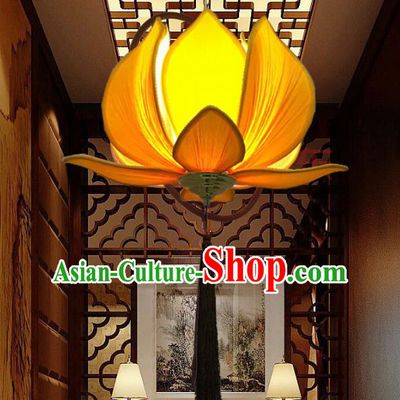 Traditional Chinese Handmade Yellow Silk Lotus Palace Lantern China Ceiling Palace Lamp