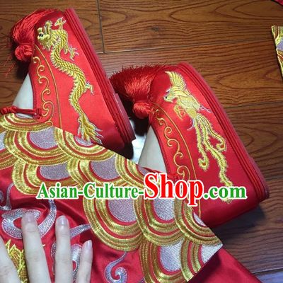 Traditional Chinese Ancient Bride Red Embroidered Shoes, China Handmade Wedding Hanfu Embroidery Dragon and Phoenix Shoes for Women