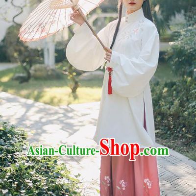 Traditional Chinese Ancient Ming Dynasty Palace Lady Princess Embroidered Mangnolia Costume Blouse and Skirt Complete Set for Women