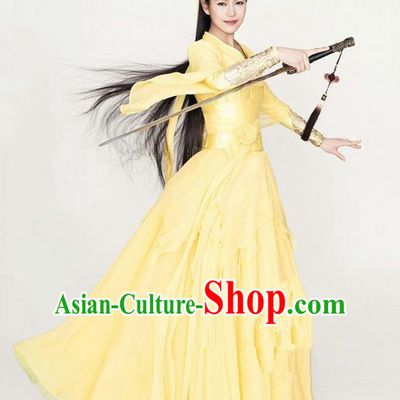 Ancient Chinese Swordsman Elegant Yellow Costumes Han Dynasty Clothing for Women