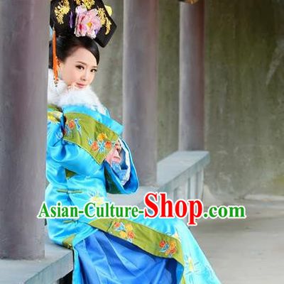 Traditional Ancient Chinese Prince Consort Costume, Chinese Qing Dynasty Manchu Lady Dress, Chinese Mandarin Robes Imperial Concubine Embroidered Clothing for Women