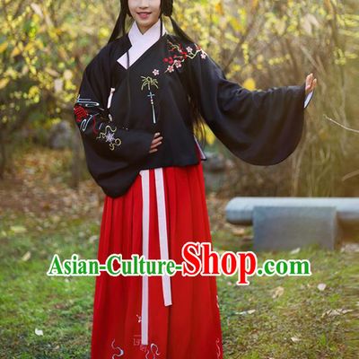 Traditional Ancient Chinese Female Costume Blouse and Dress Complete Set, Elegant Hanfu Clothing Chinese Ming Dynasty Palace Lady Embroidered Plum Blossom Clothing for Women