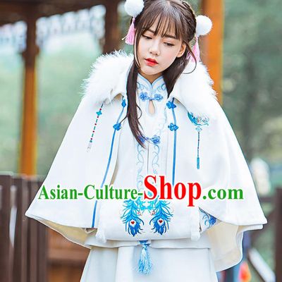Traditional Ancient Chinese Female Costume Woolen Blue and White Porcelain Cardigan, Elegant Hanfu Short Cloak Chinese Ming Dynasty Palace Lady Embroidered Hooded Cape Clothing for Women