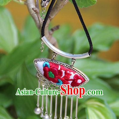 Traditional Chinese Miao Nationality Crafts, Hmong Handmade Silver Embroidery Flowers Pendant, Black Rope Necklace Bells Pendant for Women