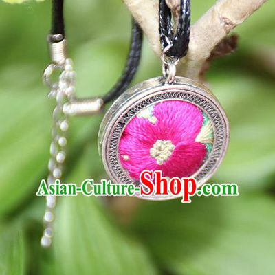 Traditional Chinese Miao Nationality Crafts, Hmong Handmade Miao Silver Embroidery Flowers Round Pendant, Miao Ethnic Minority Black Rope Necklace Accessories Pendant for Women