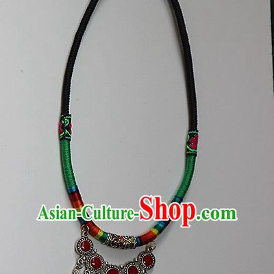 Traditional Chinese Miao Ethnic Minority Necklace, Hmong Handmade Longevity Lock, Miao Ethnic Jewelry Accessories Collarbone Chain Necklace for Women